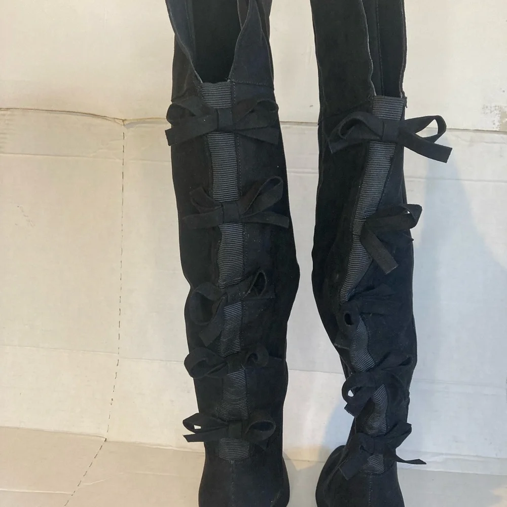 Fashion Nova Elegant Black Knee-High Women Stylish Boots 7W
